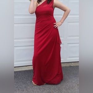 Red David’s Bridal prom/bridesmaid dress, size 10.